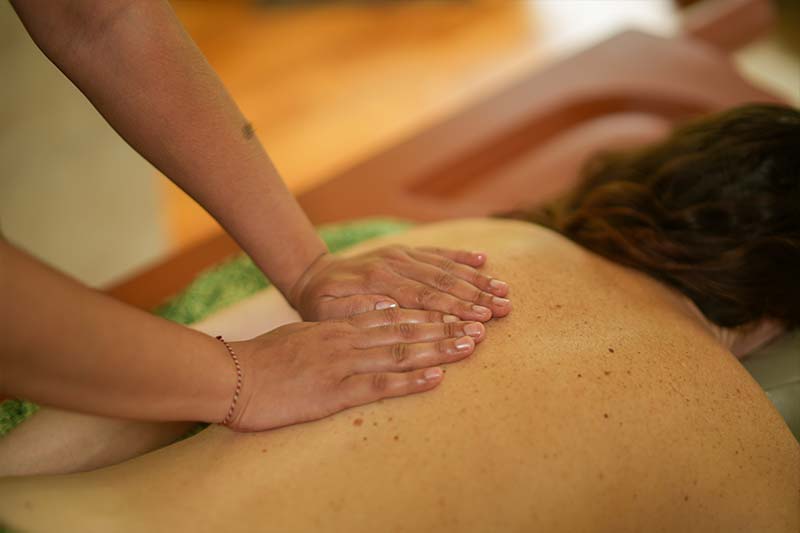 Abhyanga massage
